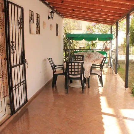 Adavillas Sonkan Tatil Evi بيت للعطل